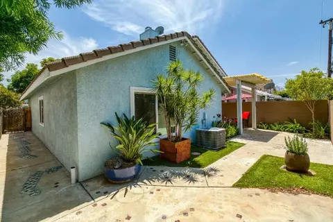 Exterior - 2720 E Walnut #18, Orange, CA 92867 photo 9 of 13