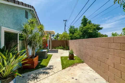 Exterior - 2720 E Walnut #18, Orange, CA 92867 photo 8 of 13