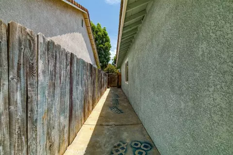Exterior - 2720 E Walnut #18, Orange, CA 92867 photo 10 of 13