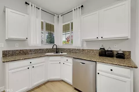 Kitchen - 220 Saddlehorn Loop, Lincoln, CA 95648 photo 2 of 2