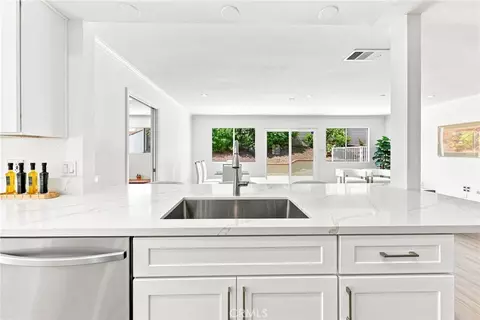 Kitchen - 21206 Silver Cloud, Diamond Bar, CA 91765 photo 4 of 8