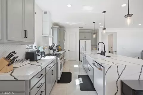Kitchen - 39421 Verbena, Temecula, CA 92591 photo 3 of 4