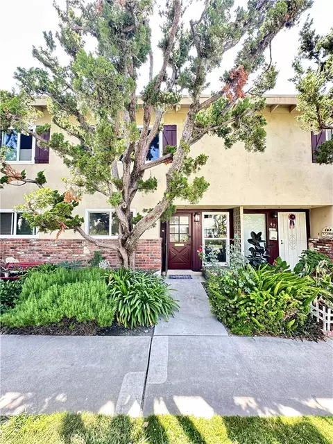 1919 Sherry Ln #46, Santa Ana, CA 92705