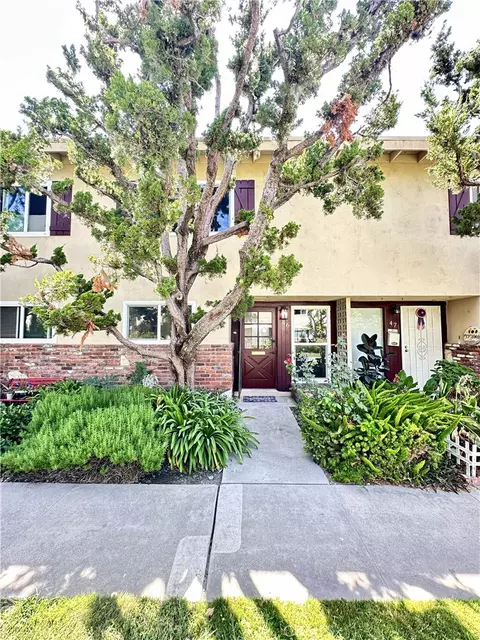 1919 Sherry Ln #46, Santa Ana, CA 92705