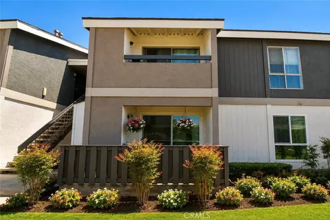 2827 S Fairview St #G, Santa Ana, CA 92704
