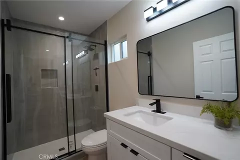 Bath - 6702 El Progreso St, Long Beach, CA 90815 photo 7 of 9