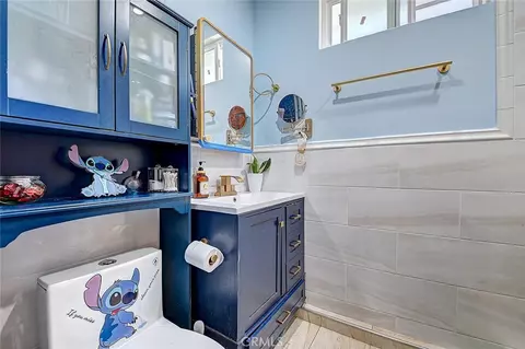 Bath - 22024 Gulf Ave, Carson, CA 90745 photo 4 of 6