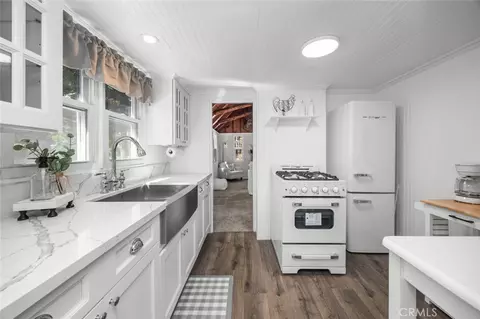 Kitchen - 1177 Bear Springs Rd, Rimforest, CA 92378 photo 2 of 3