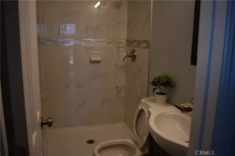 Bath - 20511 Memory, Apple Valley, CA 92308 photo 3 of 3