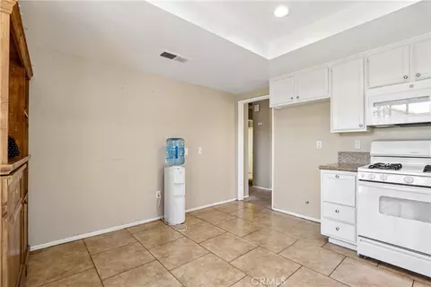 3203 E Avenue S3, Palmdale, CA 93550 photo 11