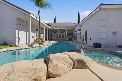 Exterior - 685 Bradbury, Redlands, CA 92374 photo 11 of 17