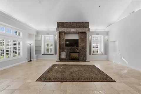 Living - 685 Bradbury, Redlands, CA 92374 photo 2 of 15