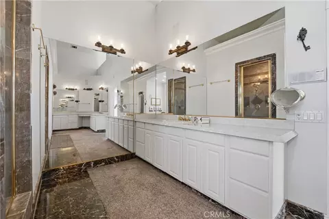 Bath - 685 Bradbury, Redlands, CA 92374 photo 7 of 8