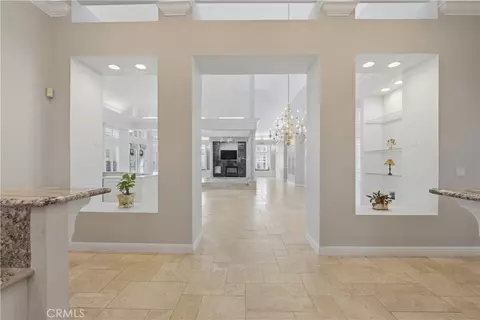 Entry Way - 685 Bradbury, Redlands, CA 92374 photo 4 of 9