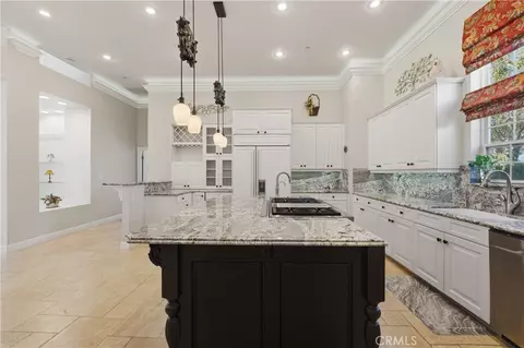 Kitchen - 685 Bradbury, Redlands, CA 92374 photo 3 of 4