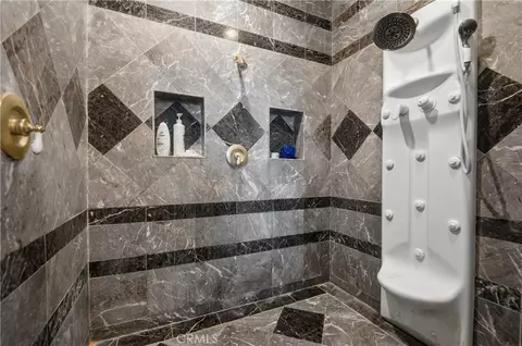Bath - 685 Bradbury, Redlands, CA 92374 photo 8 of 8