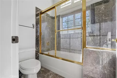 Bath - 685 Bradbury, Redlands, CA 92374 photo 2 of 8