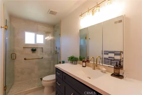 Bath - 2516 E Quincy, Orange, CA 92867 photo 3 of 3