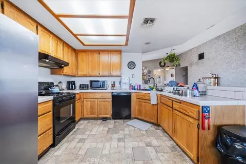 Kitchen - 1348 Redwood, Needles, CA 92363 photo 2 of 4