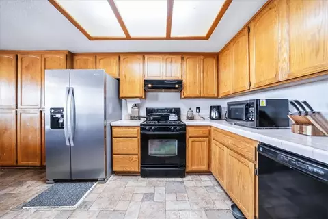 Kitchen - 1348 Redwood, Needles, CA 92363 photo 4 of 4