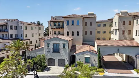8898 Los Coyotes Ct #200, Buena Park, CA 90621
