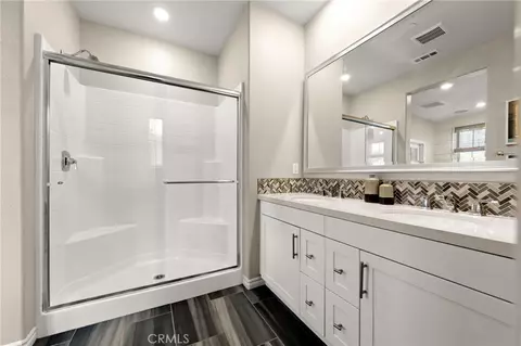 Bath - 17879 S Upton, Carson, CA 90746 photo 3 of 4