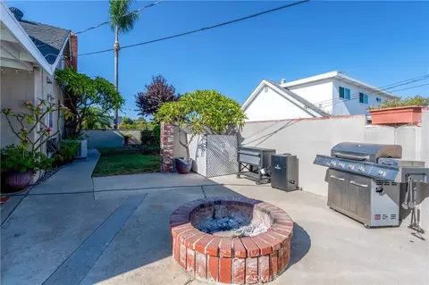 Exterior - 962 E Bastanchury, Placentia, CA 92870 photo 3 of 5