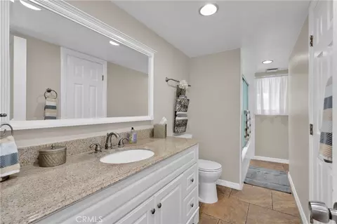Bath - 962 E Bastanchury, Placentia, CA 92870 photo 1 of 2