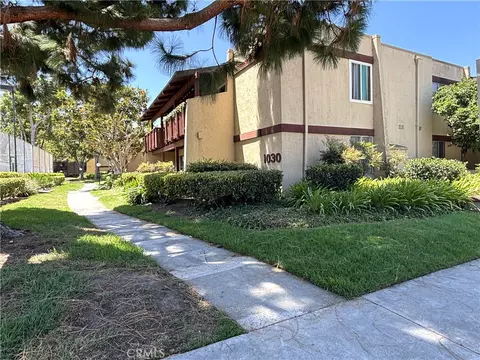1030 W Macarthur Blvd #38, Santa Ana, CA 92707