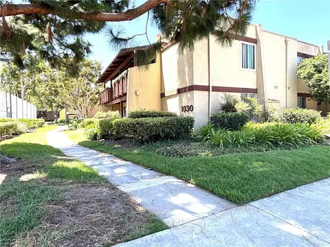 1030 W Macarthur Blvd #38, Santa Ana, CA 92707