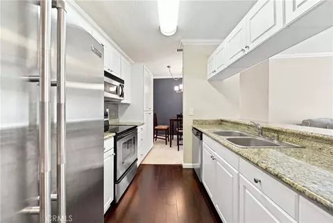 Kitchen - 838 Pine #515, Long Beach, CA 90813 photo 1 of 2