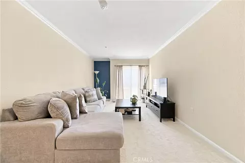 Living - 838 Pine, Long Beach, CA 90813 photo 1 of 3