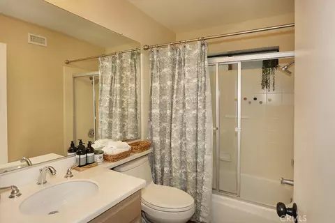 Bath - 5846 E Creekside #31, Orange, CA 92869 photo 1 of 1