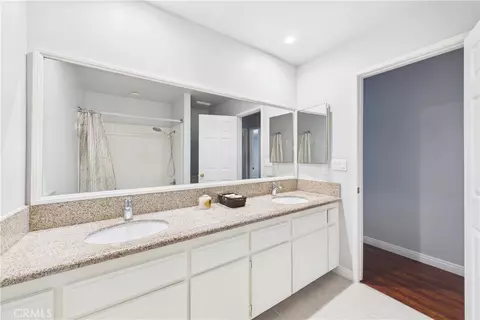 Bath - 9253 Walker St, Cypress, CA 90630 photo 6 of 7