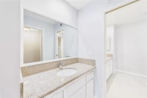 Bath - 9253 Walker St, Cypress, CA 90630 photo 2 of 7