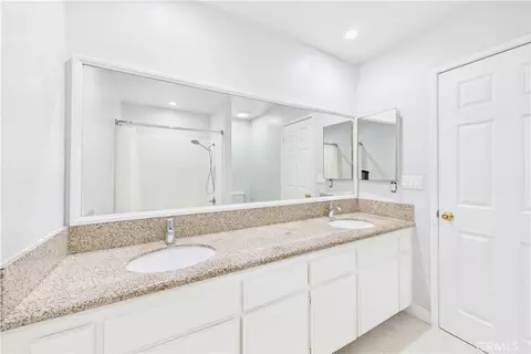 Bath - 9253 Walker St, Cypress, CA 90630 photo 6 of 7
