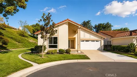 27706 Calle Valdes, Mission Viejo, CA 92692