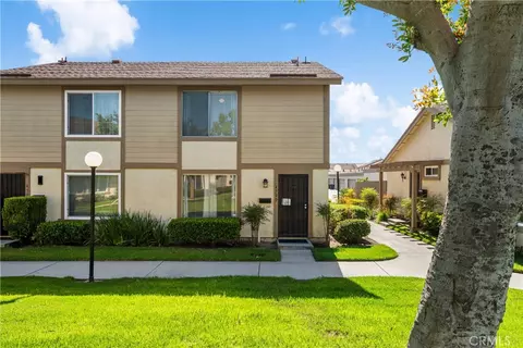 450 Carriage #D, Santa Ana, CA 92707