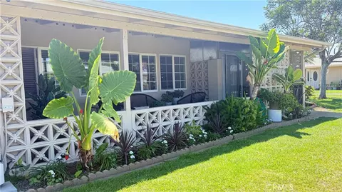 1720 Interlachen Rd M12-41e, Seal Beach, CA 90740