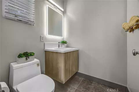 Bath - 78 Duet, Irvine, CA 92603 photo 1 of 6
