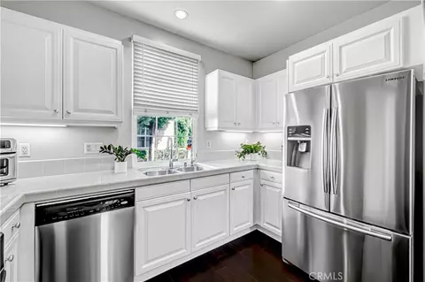Kitchen - 78 Duet, Irvine, CA 92603 photo 3 of 3