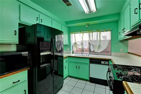 Kitchen - 623 W Indigo St, Compton, CA 90220 photo 2 of 2