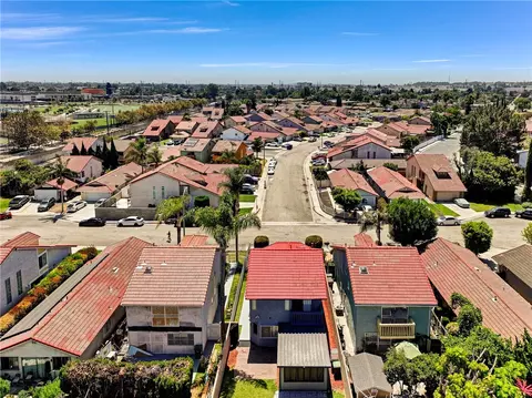 View/Area - 623 W Indigo St, Compton, CA 90220 photo 3 of 6