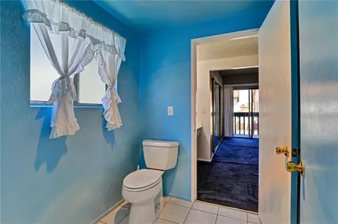 Bath - 623 W Indigo St, Compton, CA 90220 photo 2 of 6