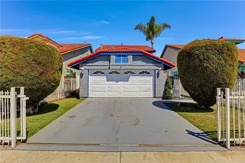 Exterior - 623 W Indigo St, Compton, CA 90220 photo 1 of 6