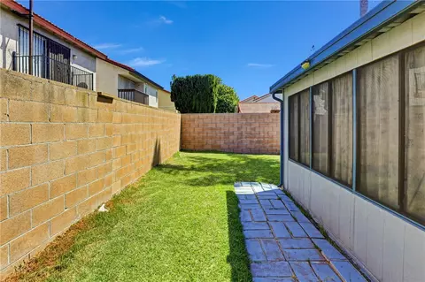 Exterior - 623 W Indigo St, Compton, CA 90220 photo 4 of 6