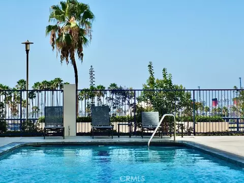 Exterior - 525 E Seaside Way 1007, Long Beach, CA 90802 photo 7 of 10