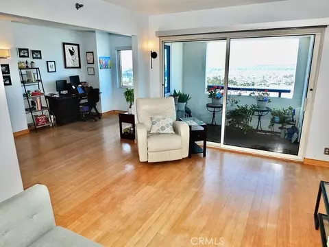 Living - 525 E Seaside Way 1007, Long Beach, CA 90802 photo 2 of 5