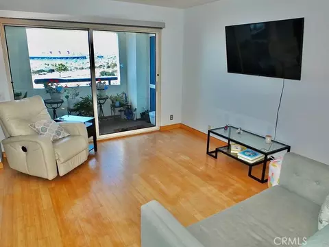 Living - 525 E Seaside Way 1007, Long Beach, CA 90802 photo 1 of 5