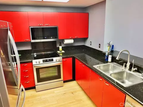 Kitchen - 525 E Seaside Way 1007, Long Beach, CA 90802 photo 1 of 3